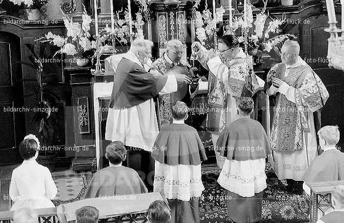 50 Jähriges Priester-Jubiläum -Pastor Pütz - Franken 1968: JHPRJBPSPTFR-004244