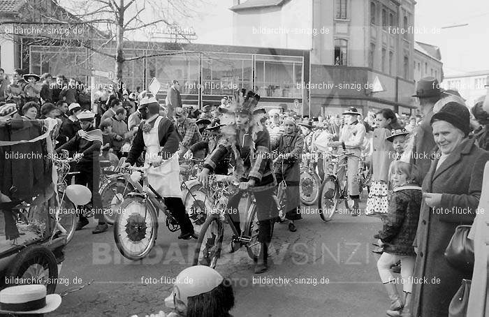 Karneval - Kinderzug 1968 in Sinzig: KRKNSN-004410