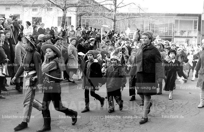 Karneval - Kinderzug 1968 in Sinzig: KRKNSN-004416