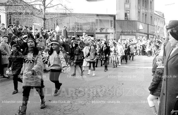 Karneval - Kinderzug 1968 in Sinzig: KRKNSN-004418