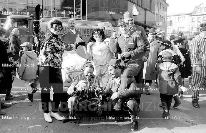 Karneval - Kinderzug 1968 in Sinzig: KRKNSN-004435