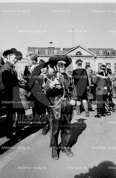 Karneval - Kinderzug 1968 in Sinzig: KRKNSN-004445