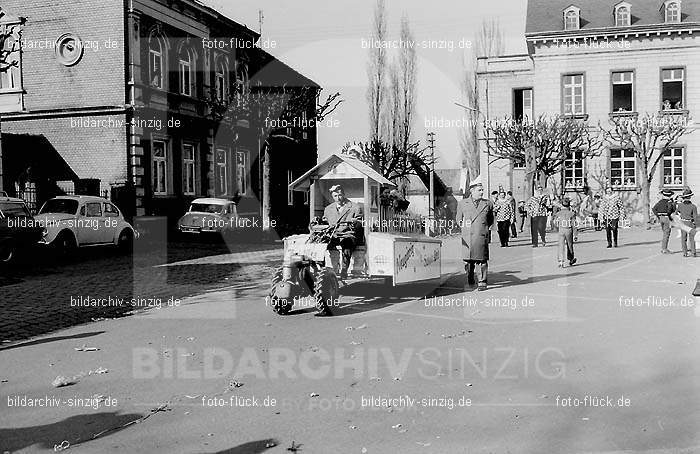 Karneval - Kinderzug 1968 in Sinzig: KRKNSN-004453