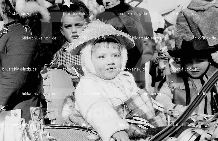 Karneval - Kinderzug 1968 in Sinzig: KRKNSN-004459