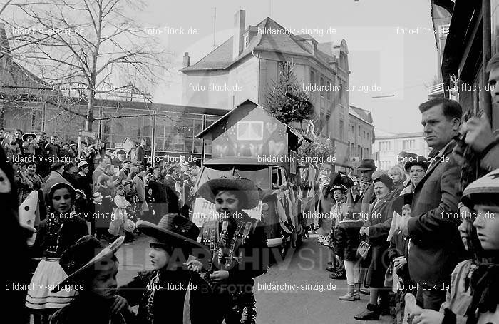 Karneval - Kinderzug 1968 in Sinzig: KRKNSN-004464