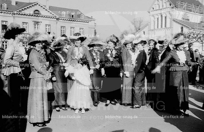 Karneval - Kinderzug 1968 in Sinzig: KRKNSN-004482