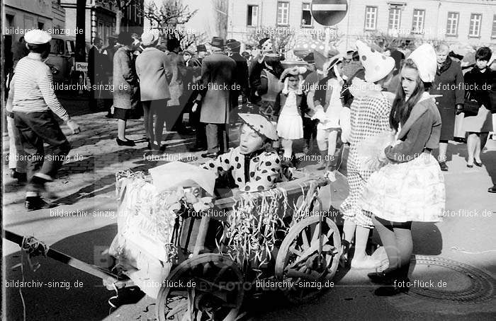 Karneval - Kinderzug 1968 in Sinzig: KRKNSN-004484