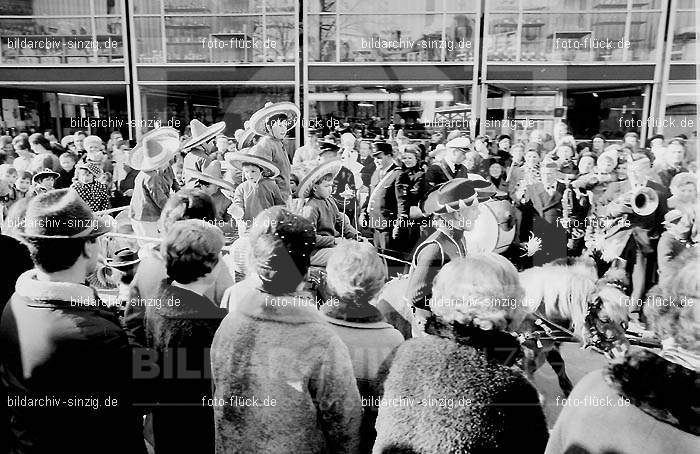 Karneval - Kinderzug 1968 in Sinzig: KRKNSN-004487