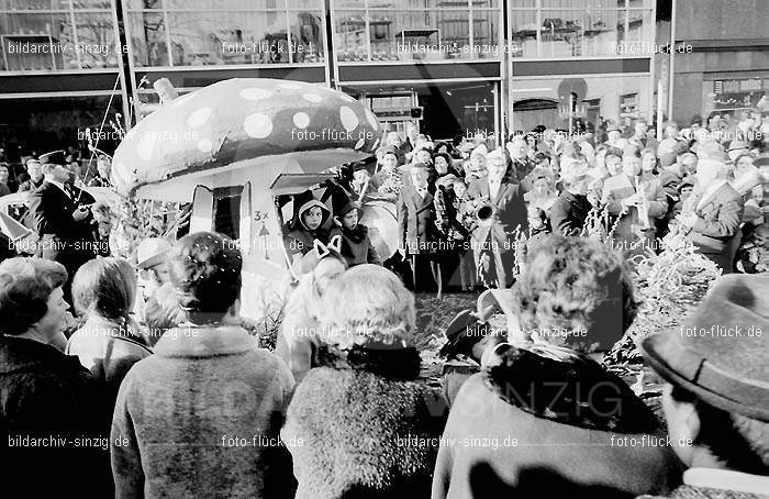 Karneval - Kinderzug 1968 in Sinzig: KRKNSN-004490