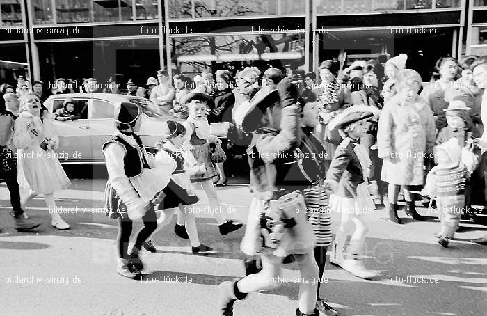 Karneval - Kinderzug 1968 in Sinzig: KRKNSN-004497