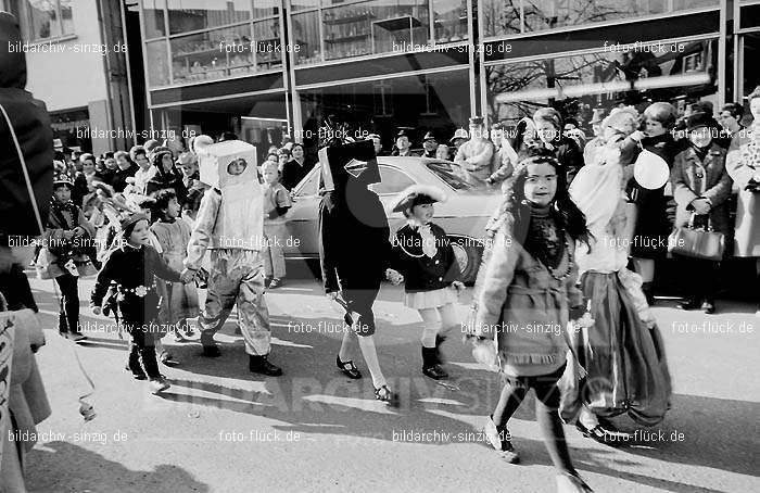 Karneval - Kinderzug 1968 in Sinzig: KRKNSN-004500