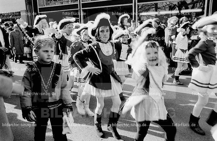 Karneval - Kinderzug 1968 in Sinzig: KRKNSN-004503