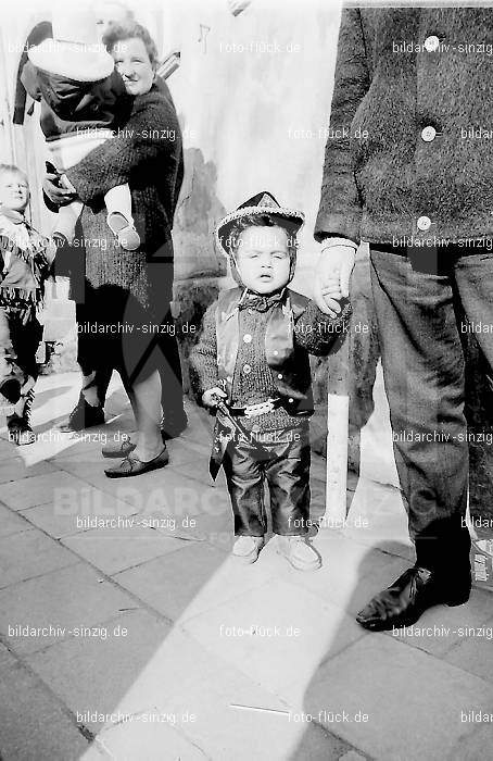 Karneval - Kinderzug 1968 in Sinzig: KRKNSN-004512