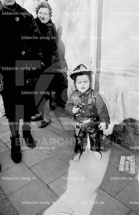 Karneval - Kinderzug 1968 in Sinzig: KRKNSN-004513