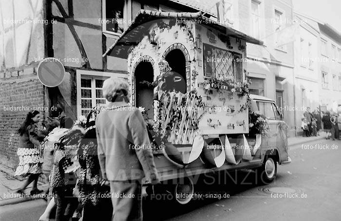 Karneval - Kinderzug 1968 in Sinzig: KRKNSN-004516
