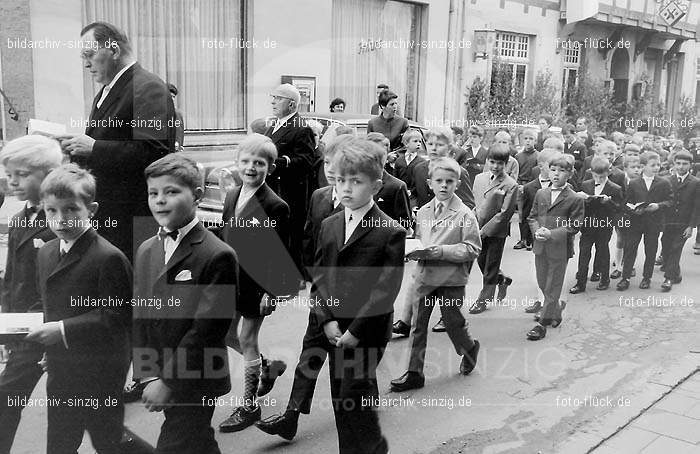 Fronleichnamsprozession 1968 in Sinzig: FRSN-004687