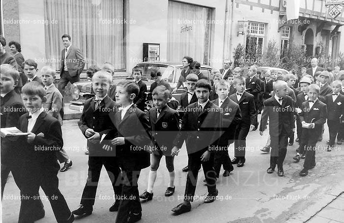 Fronleichnamsprozession 1968 in Sinzig: FRSN-004689