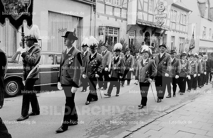 Fronleichnamsprozession 1968 in Sinzig: FRSN-004702