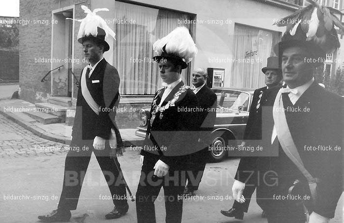 Fronleichnamsprozession 1968 in Sinzig: FRSN-004705