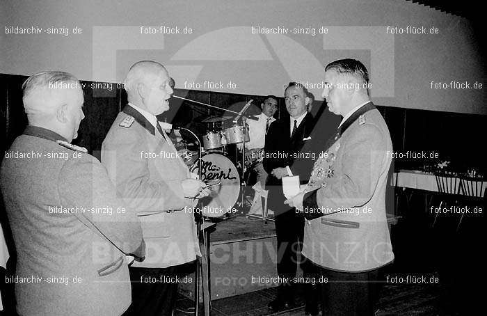 Hubertus-Schützen im Helenensaal 1968 Sinzig: HBSCHLSN-004796