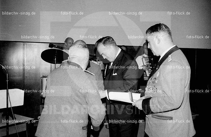 Hubertus-Schützen im Helenensaal 1968 Sinzig: HBSCHLSN-004800