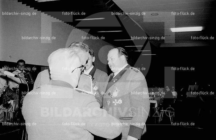 Hubertus-Schützen im Helenensaal 1968 Sinzig: HBSCHLSN-004802