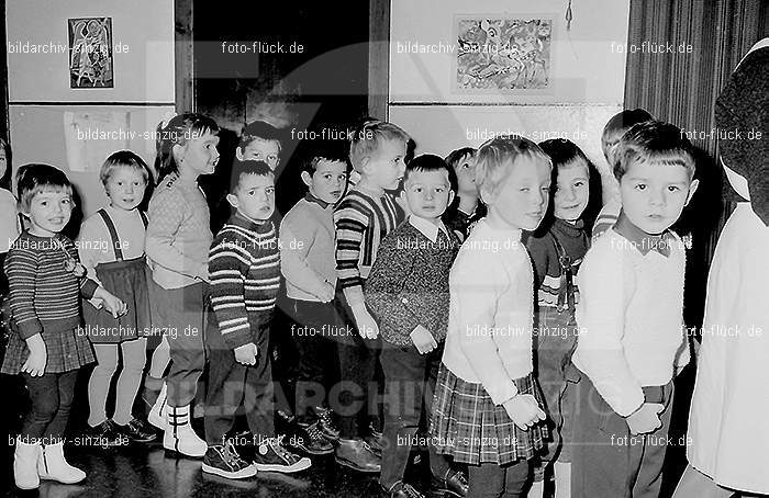 Katholischer Kindergarten St.Peter Sinzig 1965-66: KNSTPTSN-004924