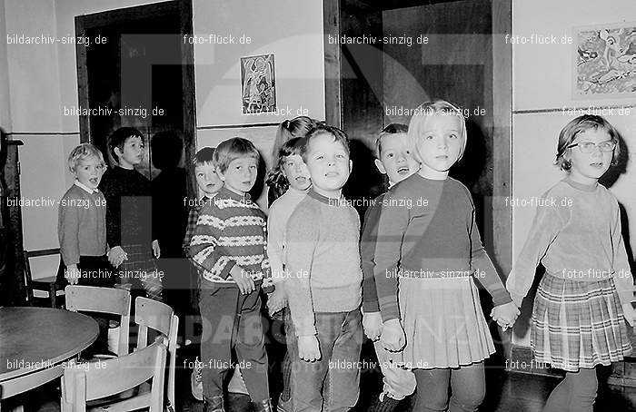 Katholischer Kindergarten St.Peter Sinzig 1965-66: KNSTPTSN-004927