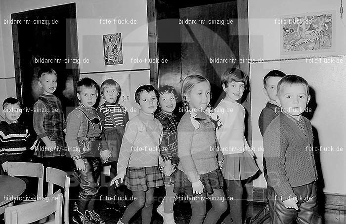 Katholischer Kindergarten St.Peter Sinzig 1965-66: KNSTPTSN-004928