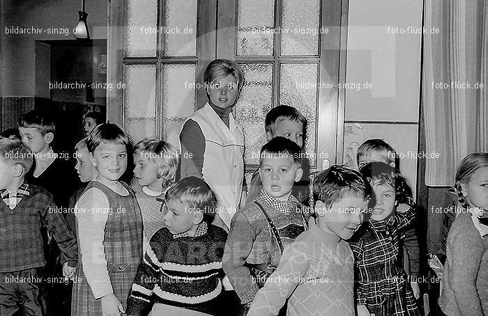 Katholischer Kindergarten St.Peter Sinzig 1965-66: KNSTPTSN-004939
