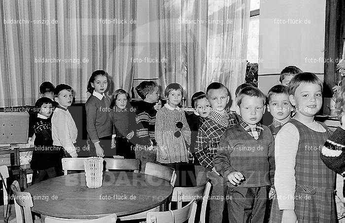 Katholischer Kindergarten St.Peter Sinzig 1965-66: KNSTPTSN-004941