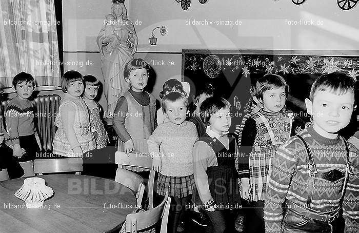 Katholischer Kindergarten St.Peter Sinzig 1965-66: KNSTPTSN-004943