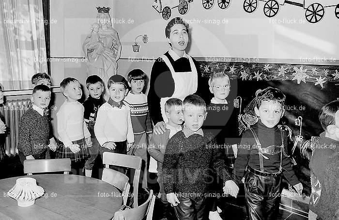 Katholischer Kindergarten St.Peter Sinzig 1965-66: KNSTPTSN-004945