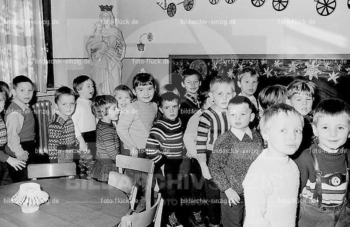 Katholischer Kindergarten St.Peter Sinzig 1965-66: KNSTPTSN-004946