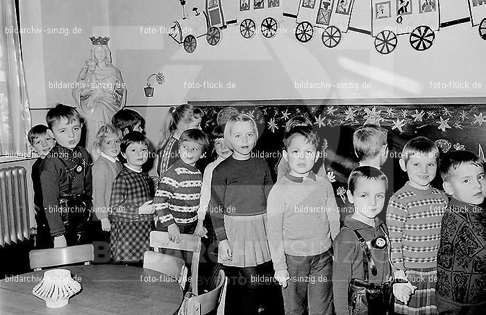 Katholischer Kindergarten St.Peter Sinzig 1965-66: KNSTPTSN-004950