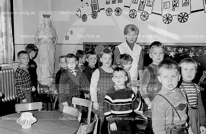 Katholischer Kindergarten St.Peter Sinzig 1965-66: KNSTPTSN-004952