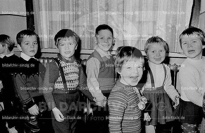 Katholischer Kindergarten St.Peter Sinzig 1965-66: KNSTPTSN-004971