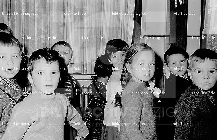 Katholischer Kindergarten St.Peter Sinzig 1965-66: KNSTPTSN-004976