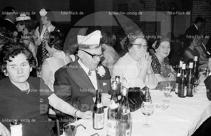 1968 Rosenmontag im Helenensaal Sinzig: RSHLSN-005688