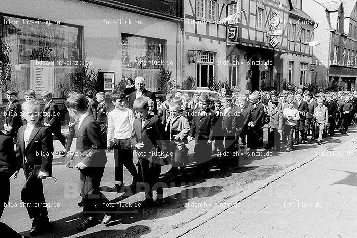 1967 Fronleichnamsprozession in Sinzig: FRSN-005879