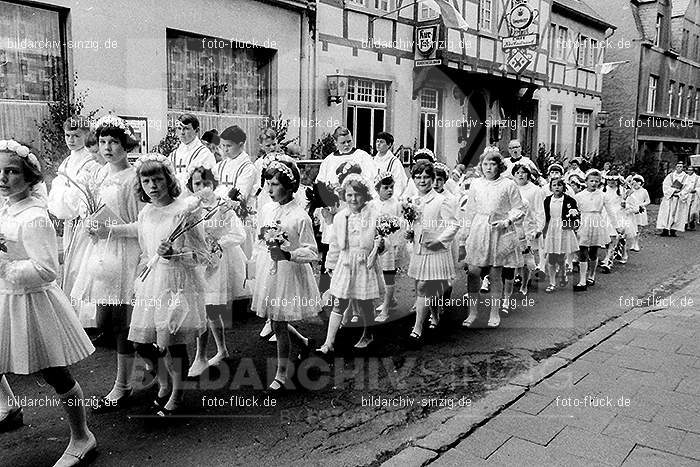 1967 Fronleichnamsprozession in Sinzig: FRSN-005880