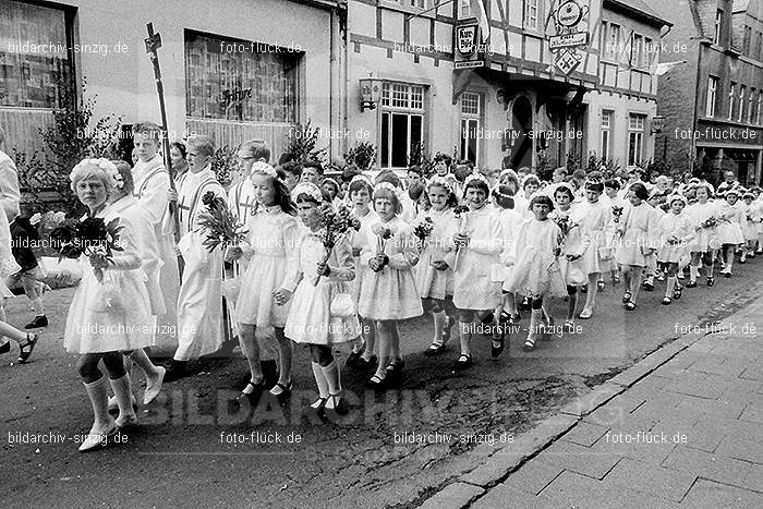 1967 Fronleichnamsprozession in Sinzig: FRSN-005887