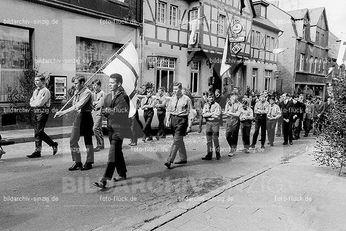 1967 Fronleichnamsprozession in Sinzig: FRSN-005903