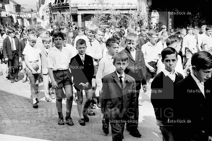 1967 Fronleichnamsprozession in Sinzig: FRSN-005906