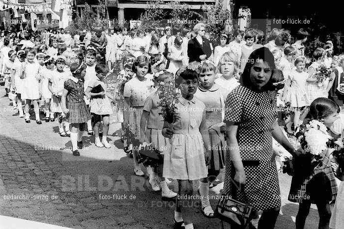 1967 Fronleichnamsprozession in Sinzig: FRSN-005910