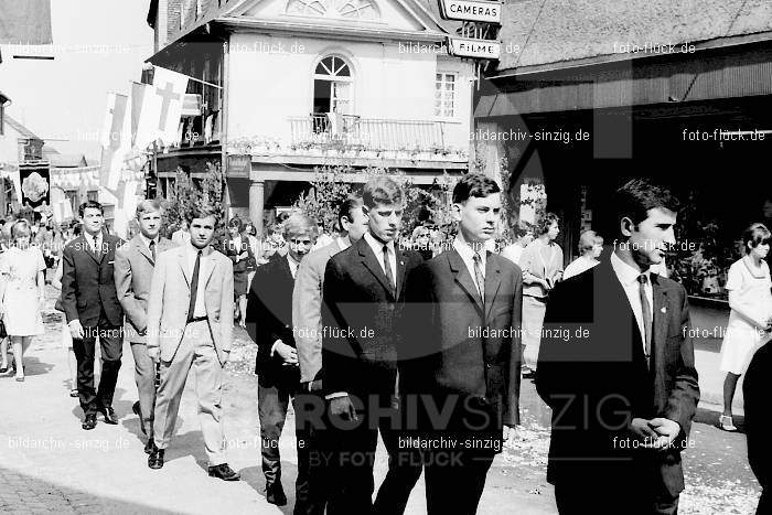 1967 Fronleichnamsprozession in Sinzig: FRSN-005920