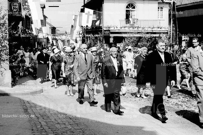 1967 Fronleichnamsprozession in Sinzig: FRSN-005995