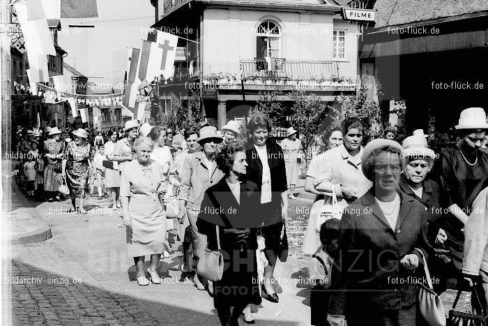 1967 Fronleichnamsprozession in Sinzig: FRSN-005996