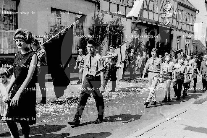 1967 Fronleichnamsprozession in Sinzig: FRSN-006007
