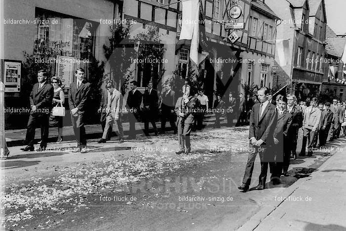 1967 Fronleichnamsprozession in Sinzig: FRSN-006008